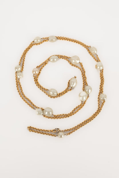 Collier de perles Chanel