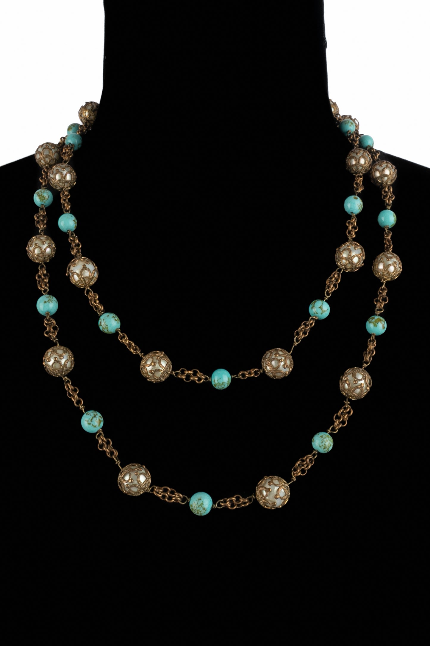 Collier sautoir Chanel époque Coco