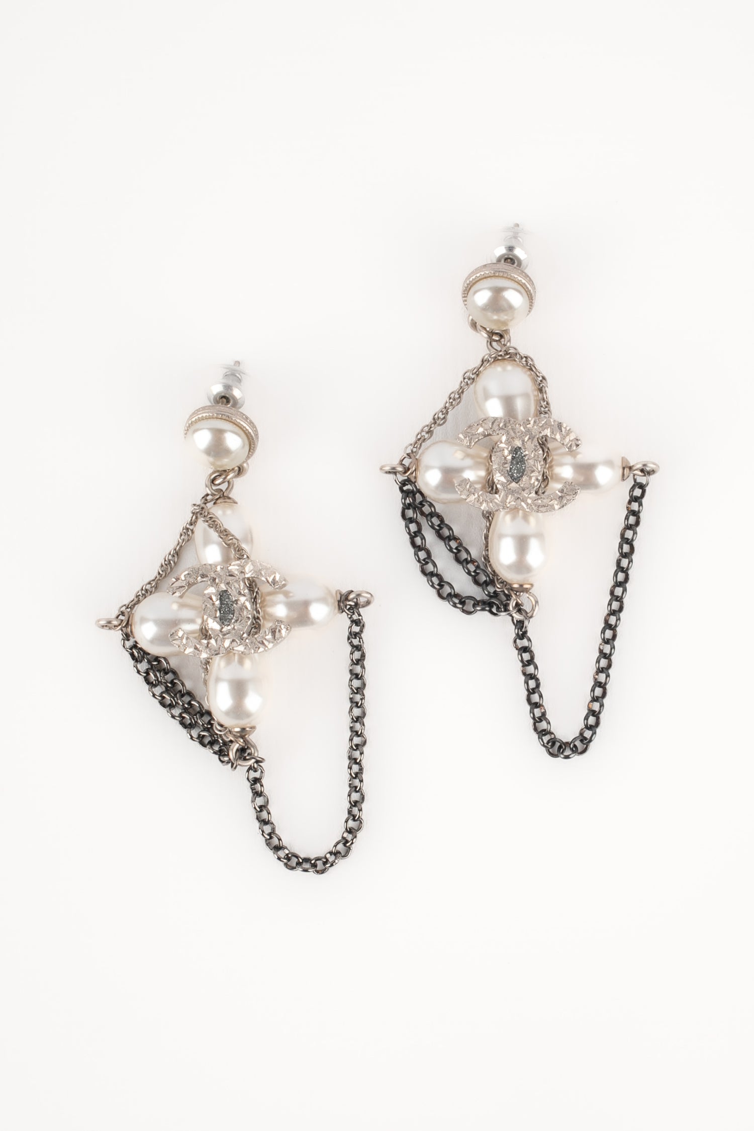 Boucles d'oreilles croix Chanel