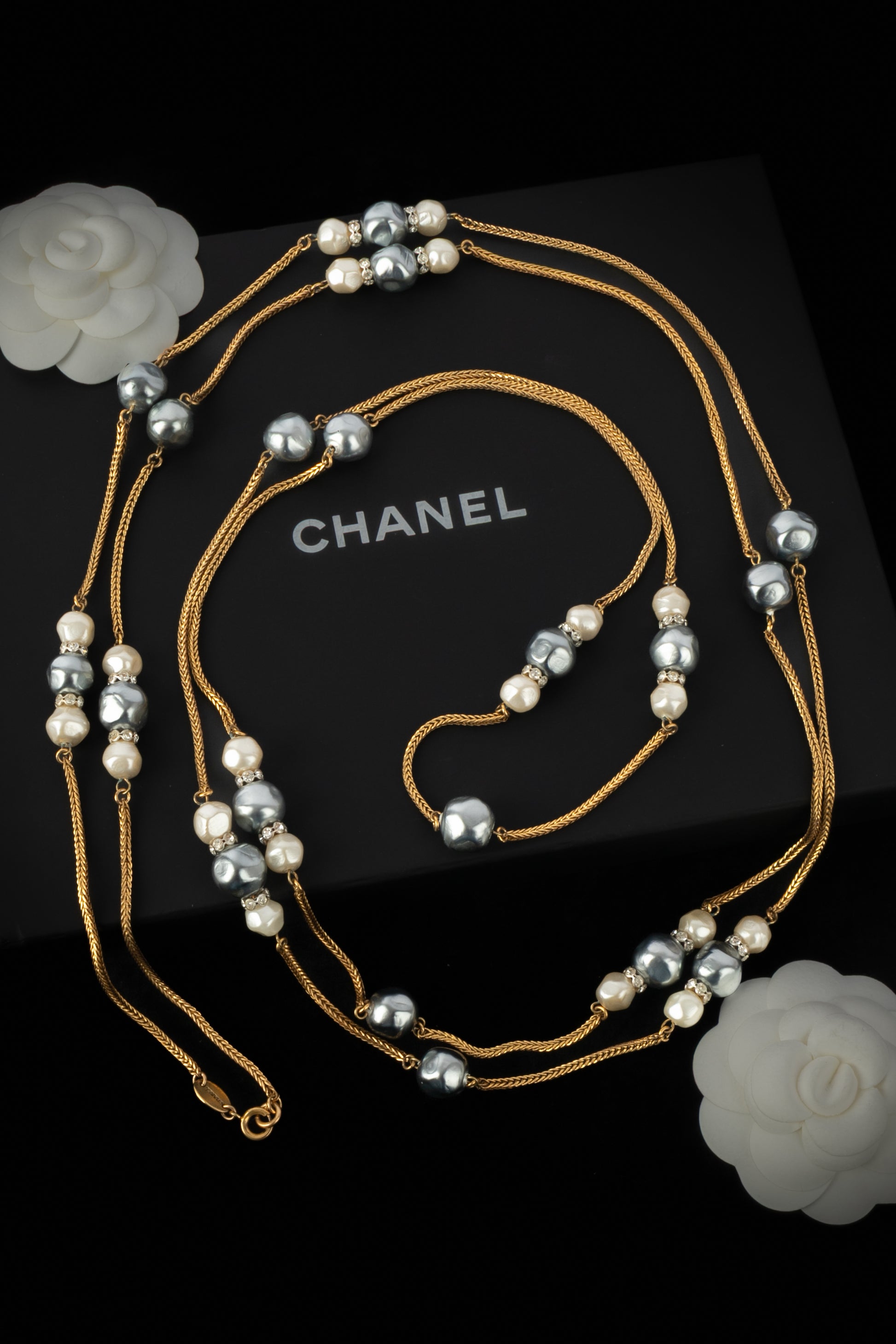 Collier sautoir de perles Chanel