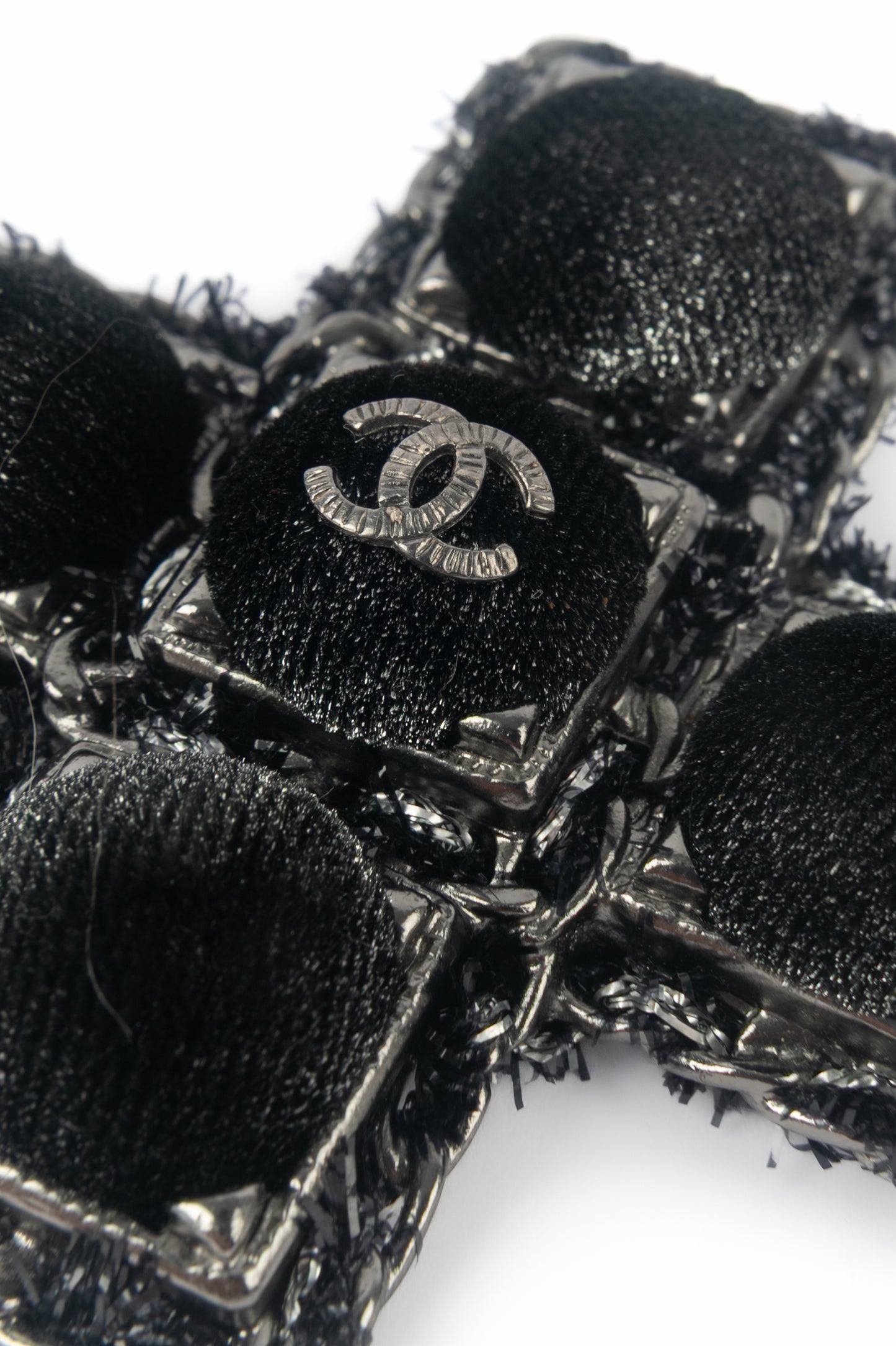 Broche croix Chanel 2013