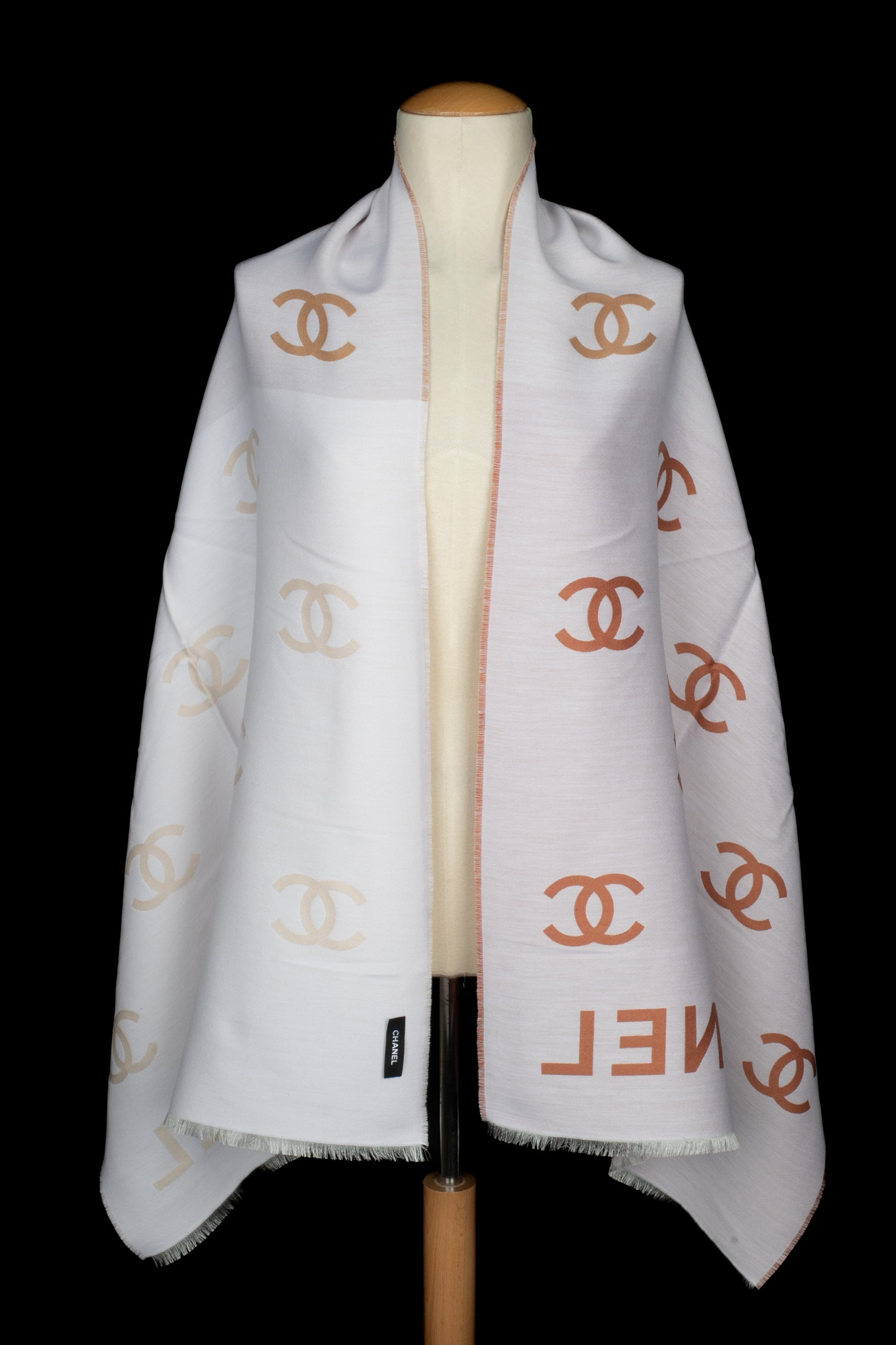 Écharpe tricolore Chanel