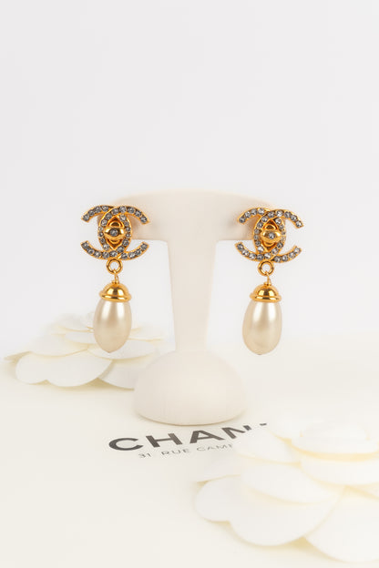 Boucles d'oreilles tourniquet Chanel