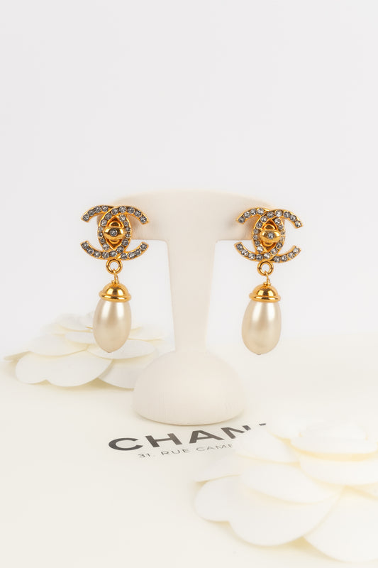 Boucles d'oreilles tourniquet Chanel