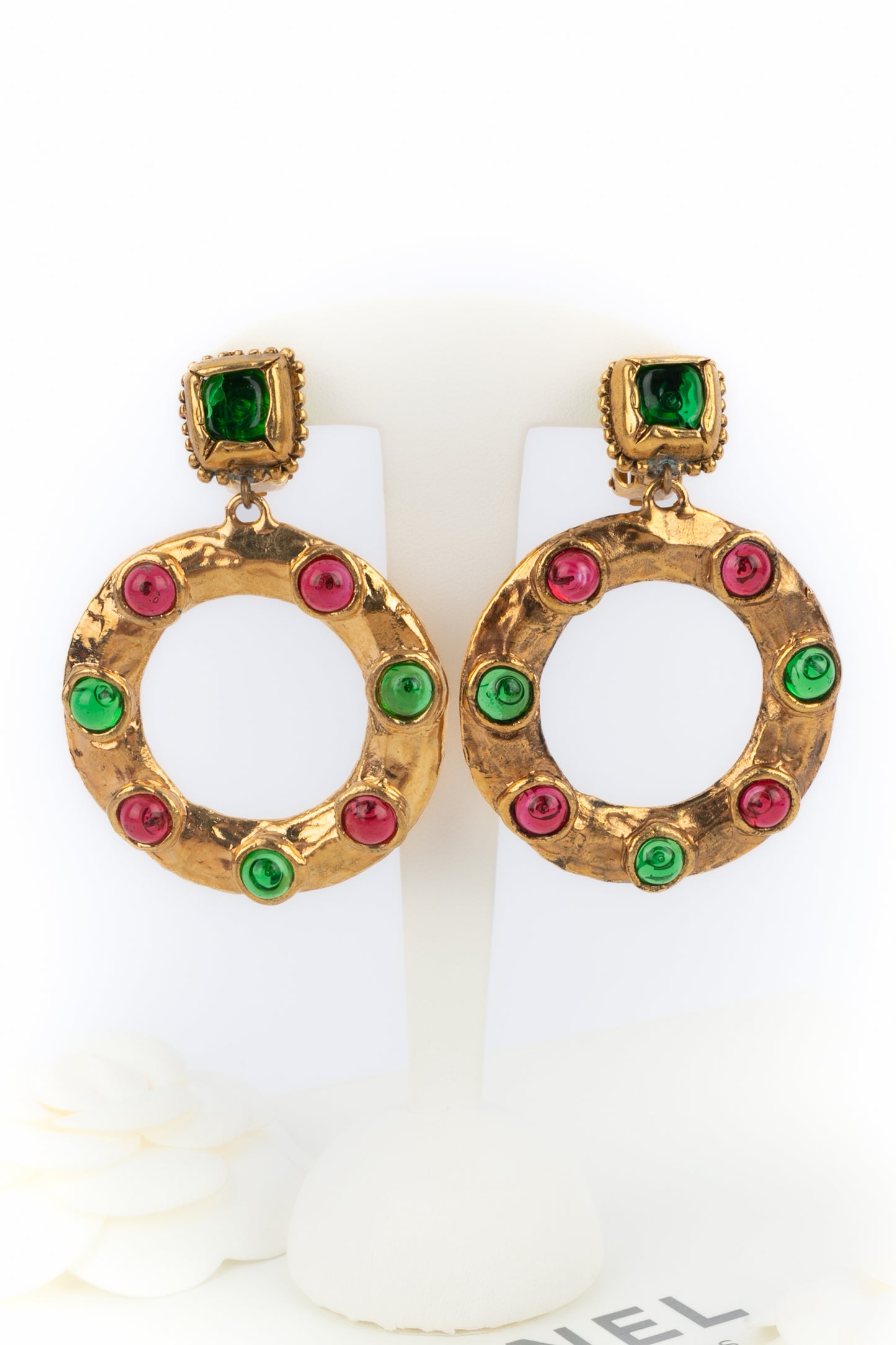 Boucles d'oreilles baroques Chanel 