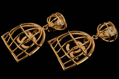 Iconiques boucles d'oreilles "cages" Chanel 1993