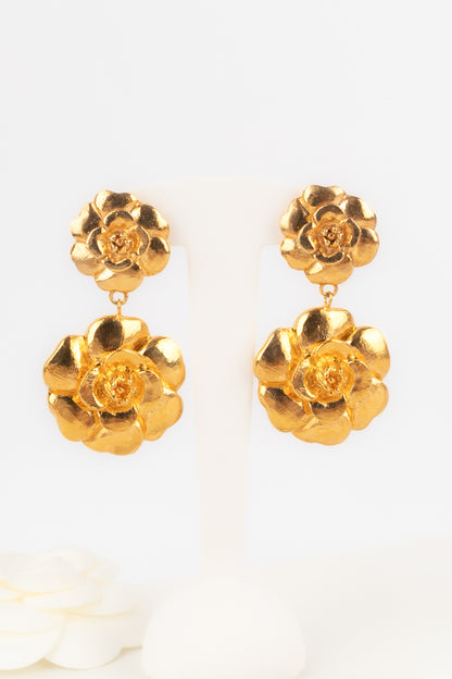 Boucles d'oreilles camélia Chanel