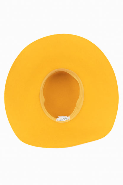 Chapeau en feutre jaune Hermès 