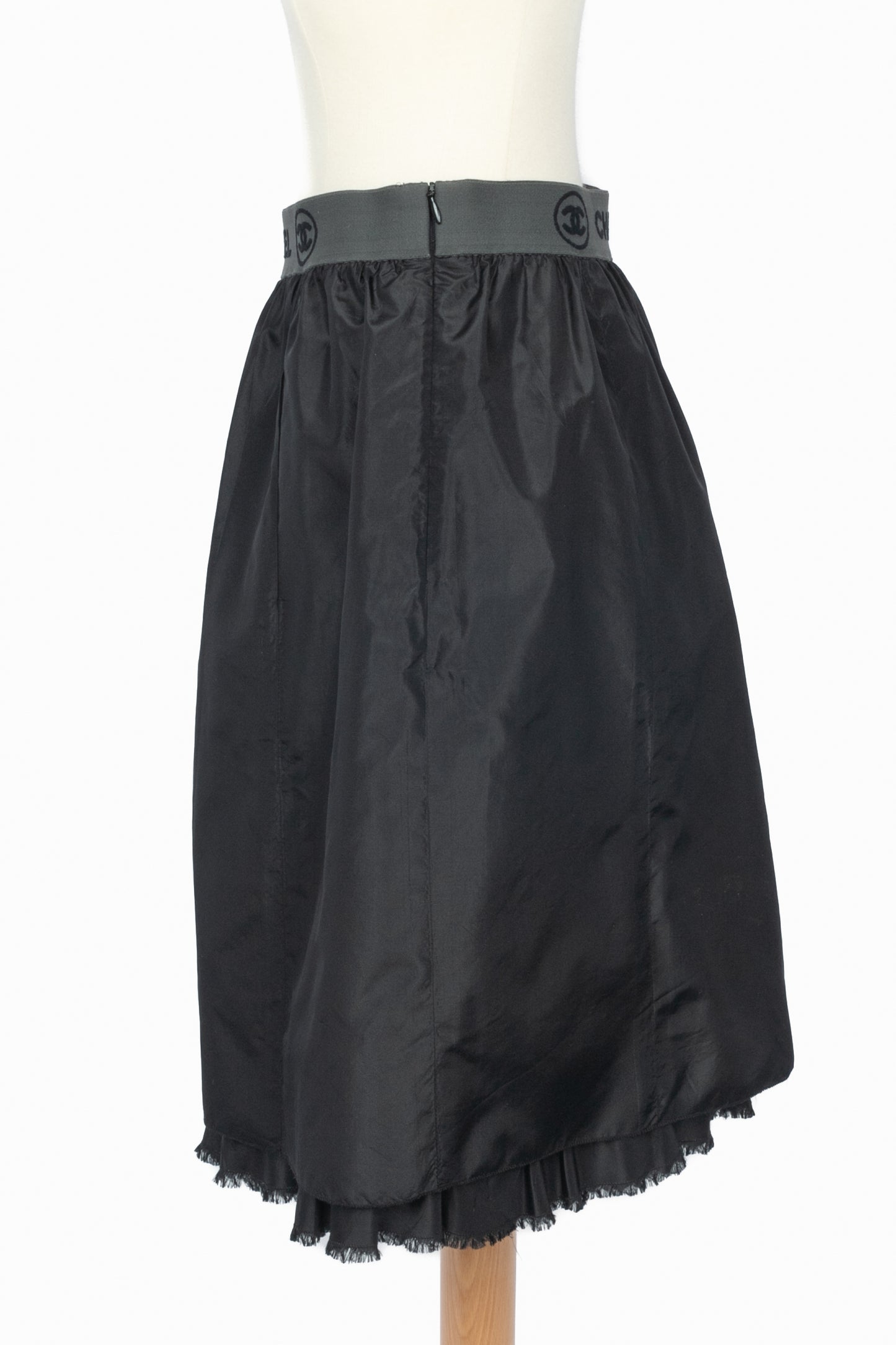 Jupe en soie Chanel Printemps 2006 