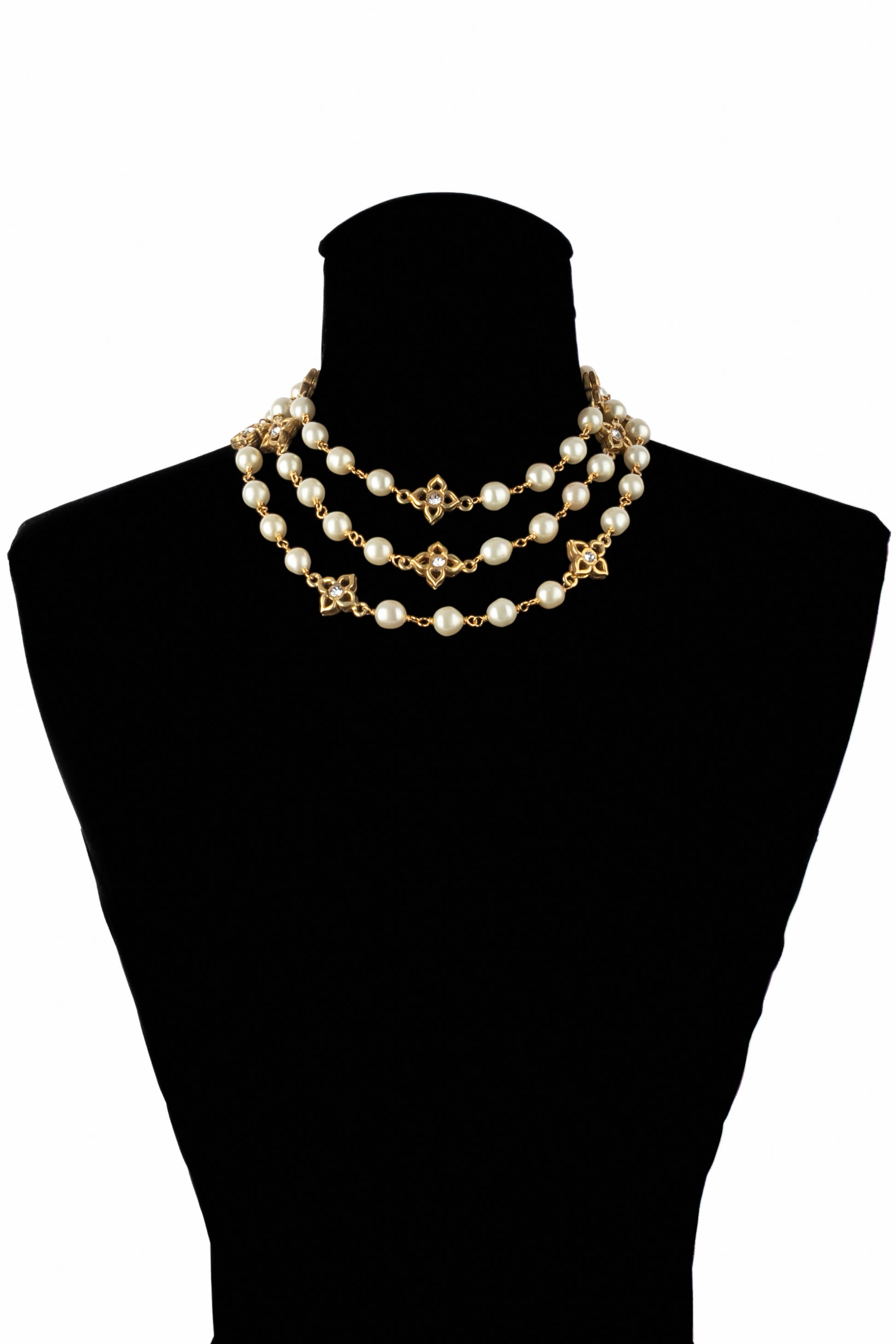 Collier de perles nacrées Chanel