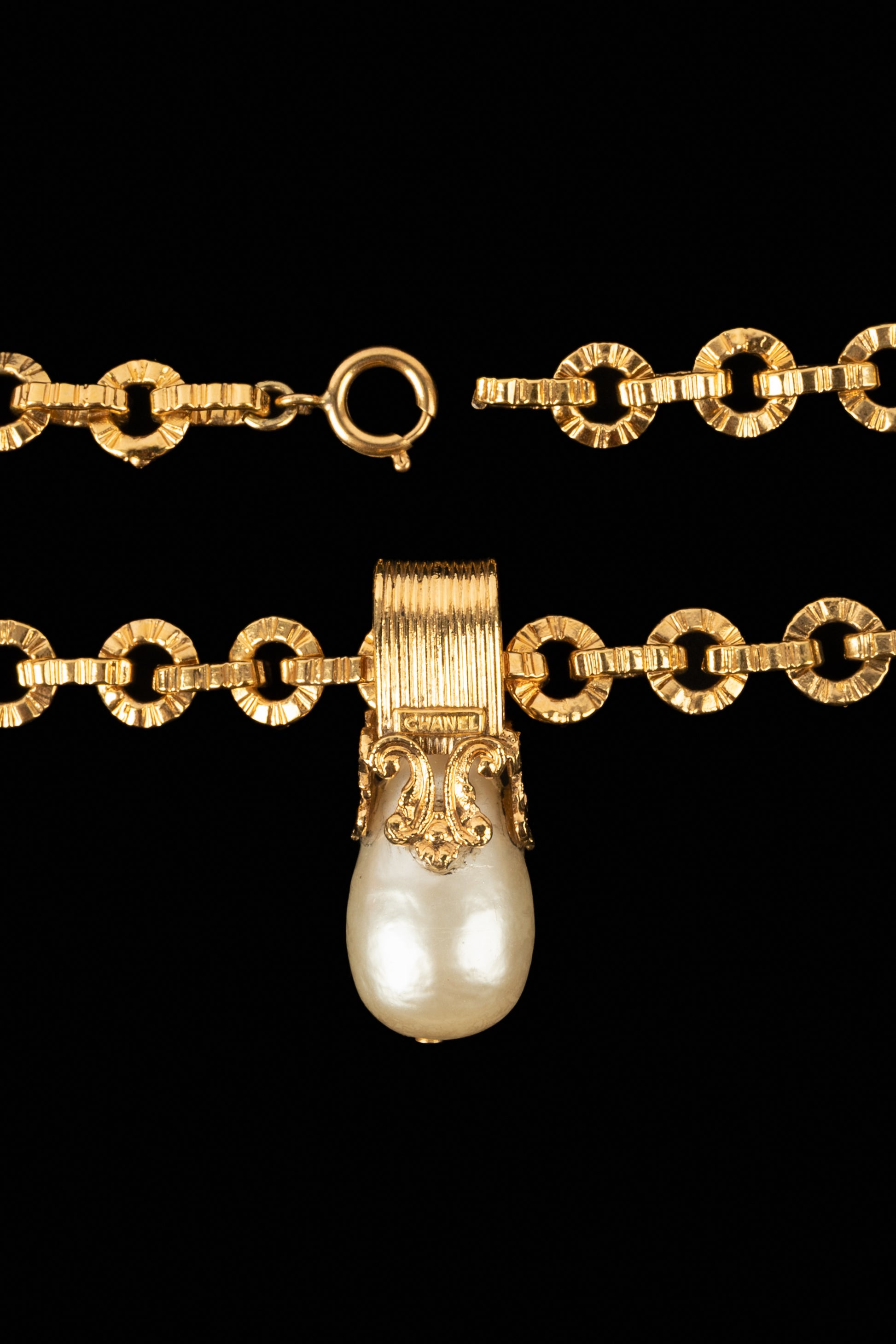 Collier pendentif Chanel 1960's