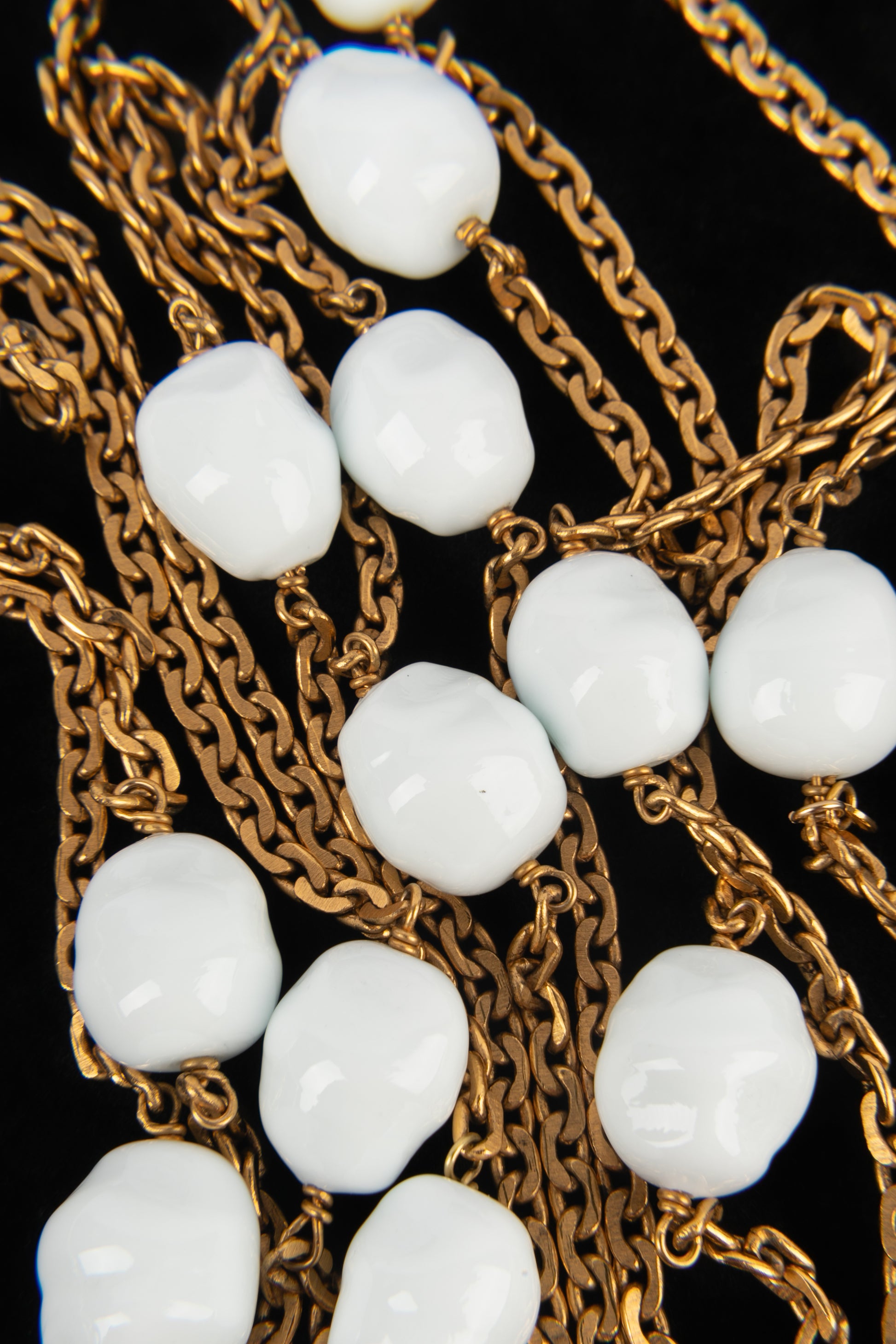 Collier / sautoir de perles Chanel