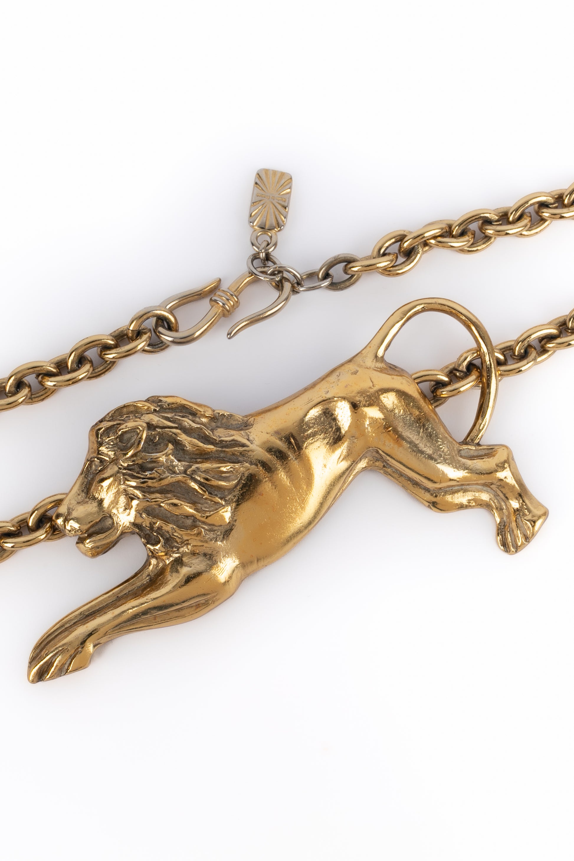 Collier lion Yves Saint Laurent