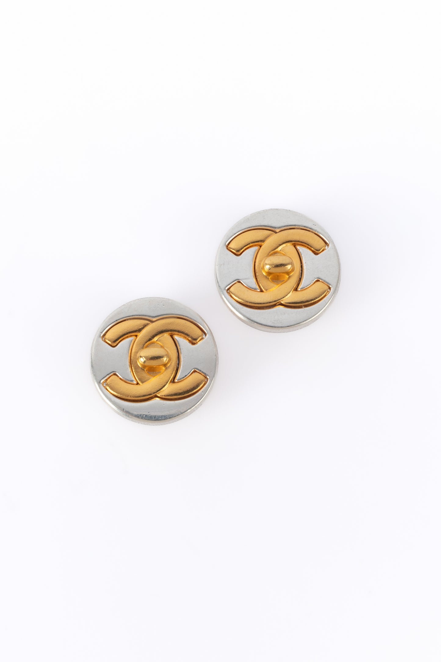 Boucles d'oreilles tourniquet Chanel 1997