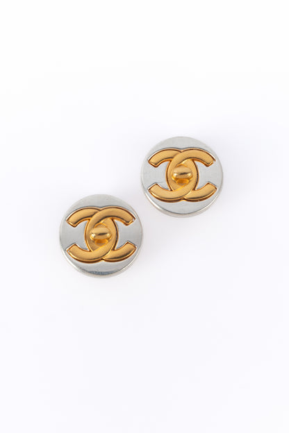Boucles d'oreilles tourniquet Chanel 1997