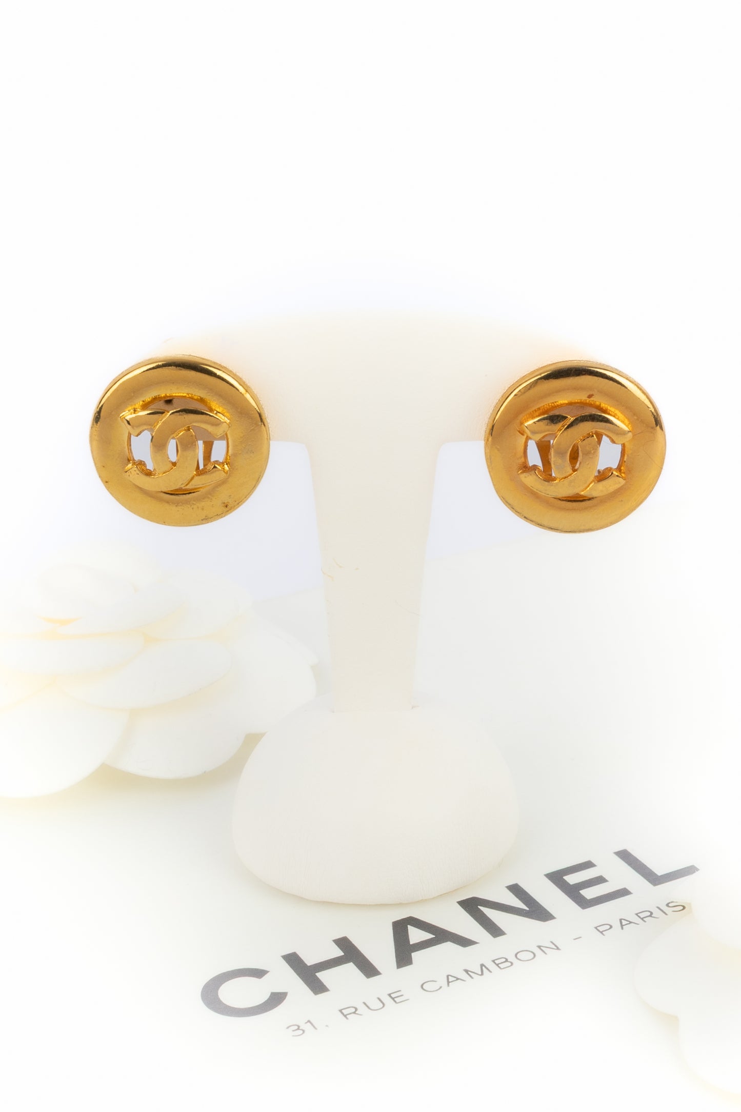 Boucles d'oreilles cc Chanel 1980's