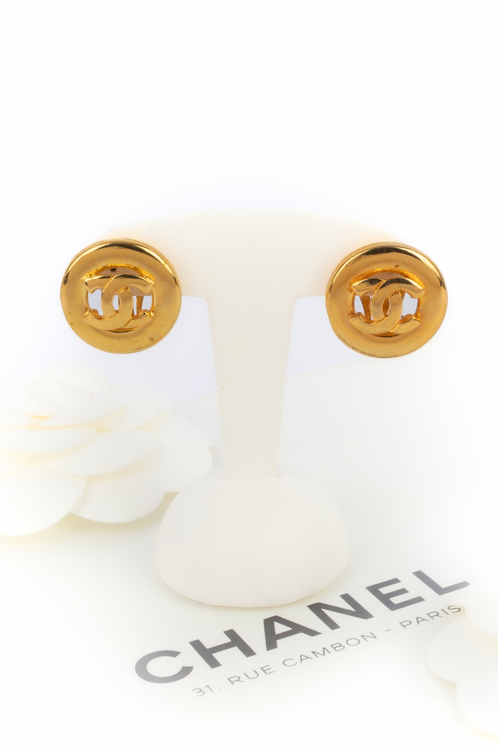 Boucles d'oreilles cc Chanel 1980's