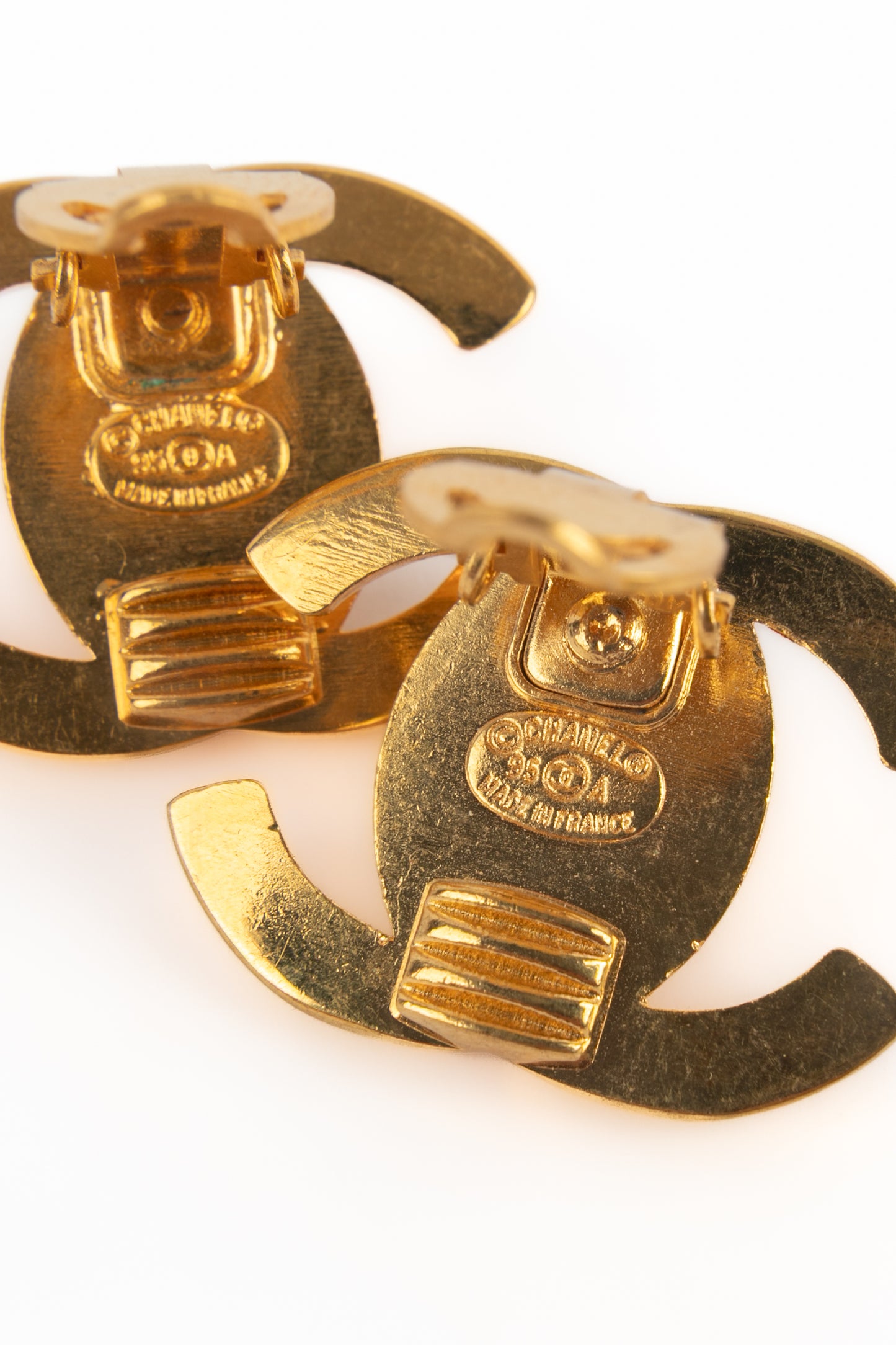 Boucles d'oreilles tourniquet Chanel Hiver 1995