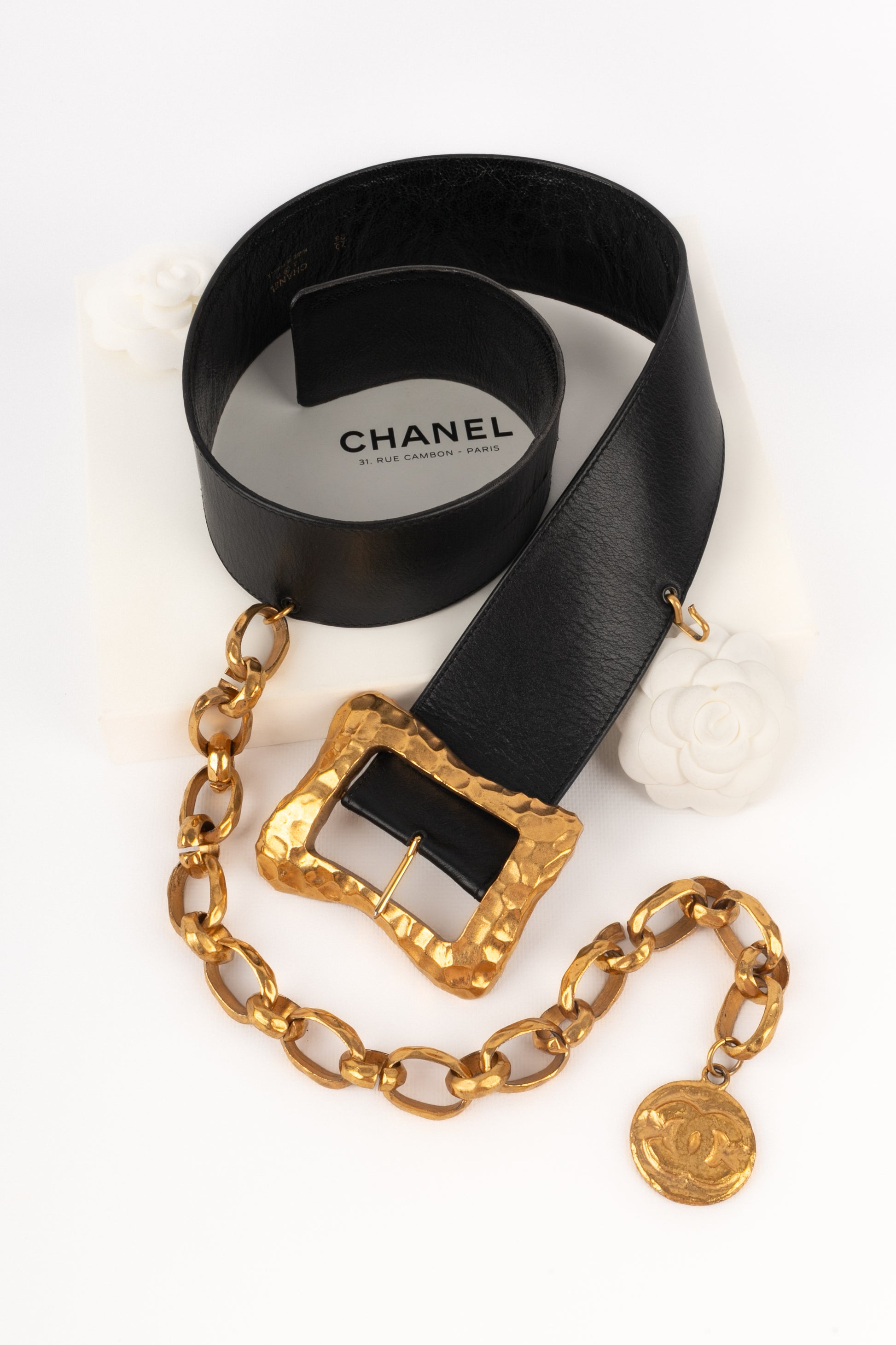 Ceinture en cuir Chanel Printemps 1993