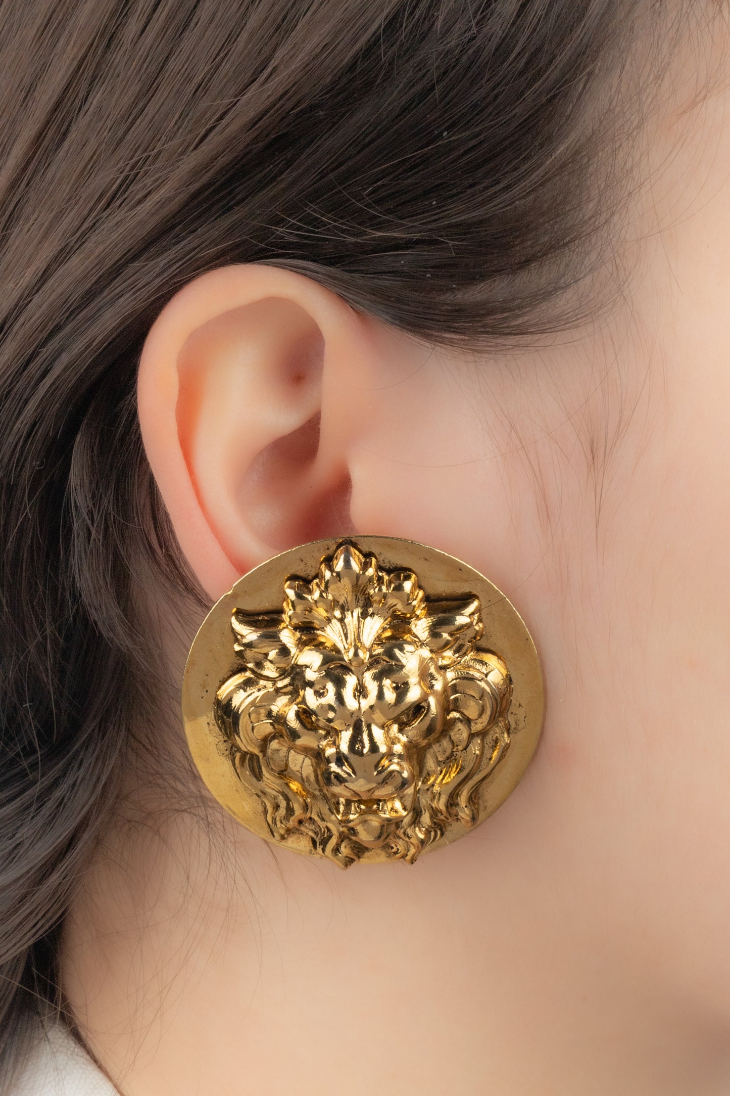 Boucles d'oreilles "tête de lion" Chanel Haute Couture