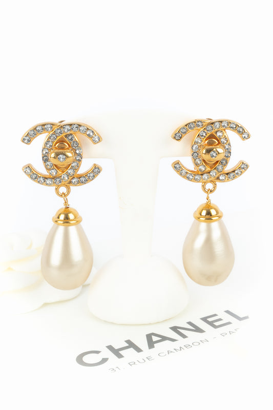 Boucles d'oreilles tourniquet Chanel 1996