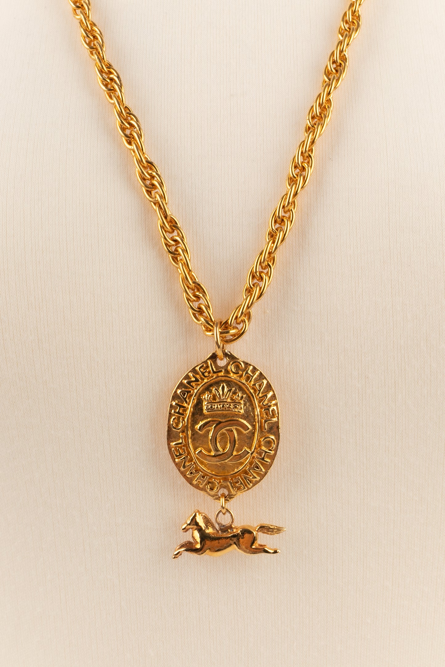 Collier pendentif Chanel 1980's