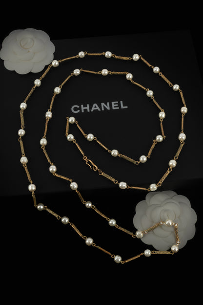 Collier sautoir Chanel époque Coco