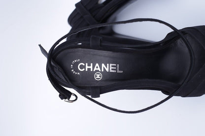 Chaussures noires Chanel