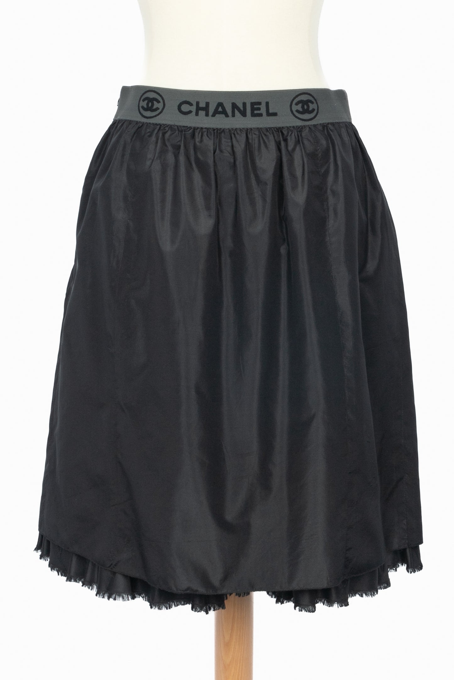 Jupe en soie Chanel Printemps 2006 