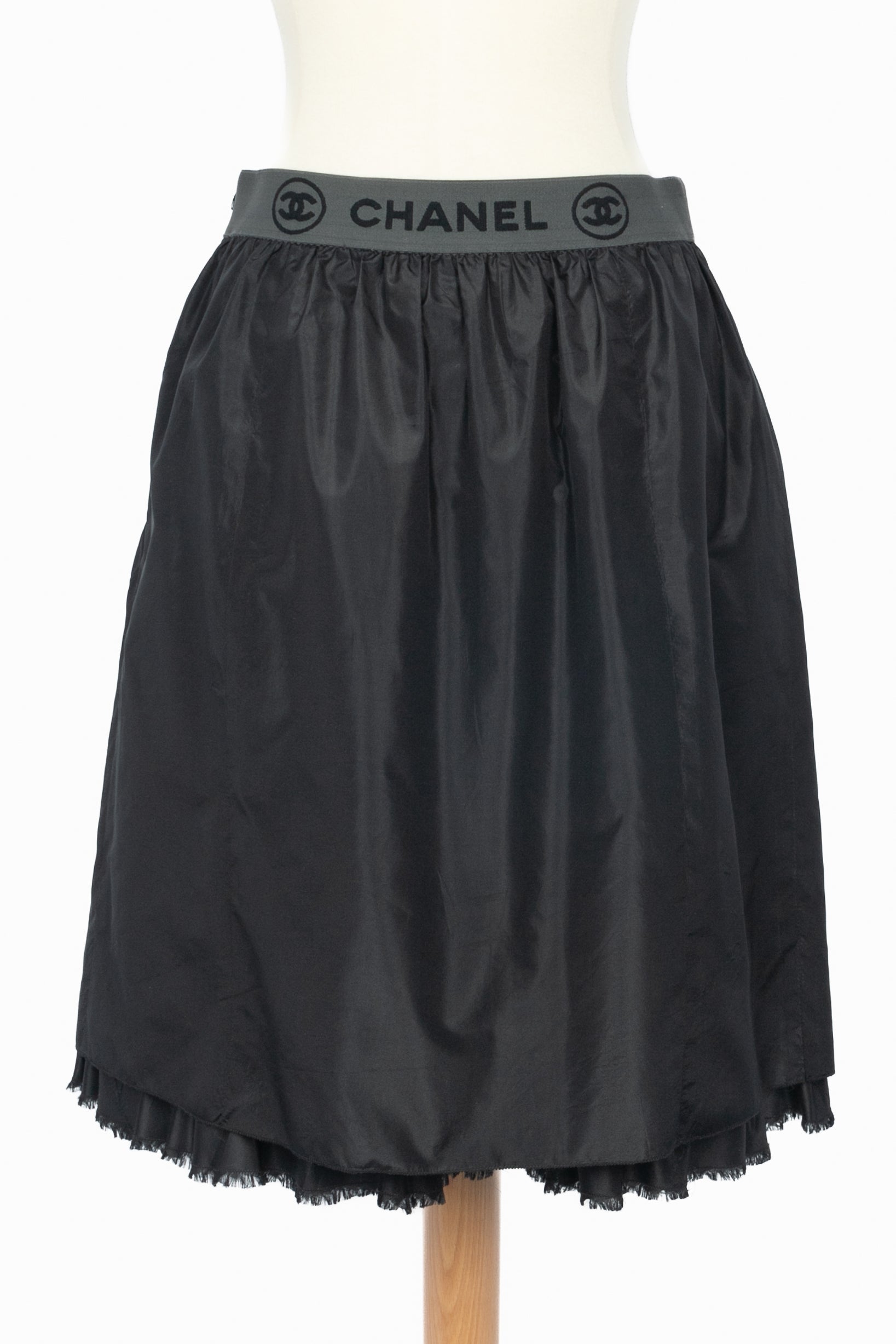 Jupe en soie Chanel Printemps 2006 