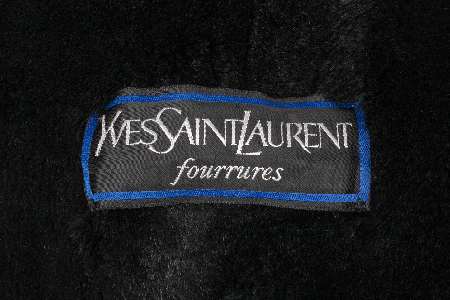 Manteau rouge Yves Saint Laurent