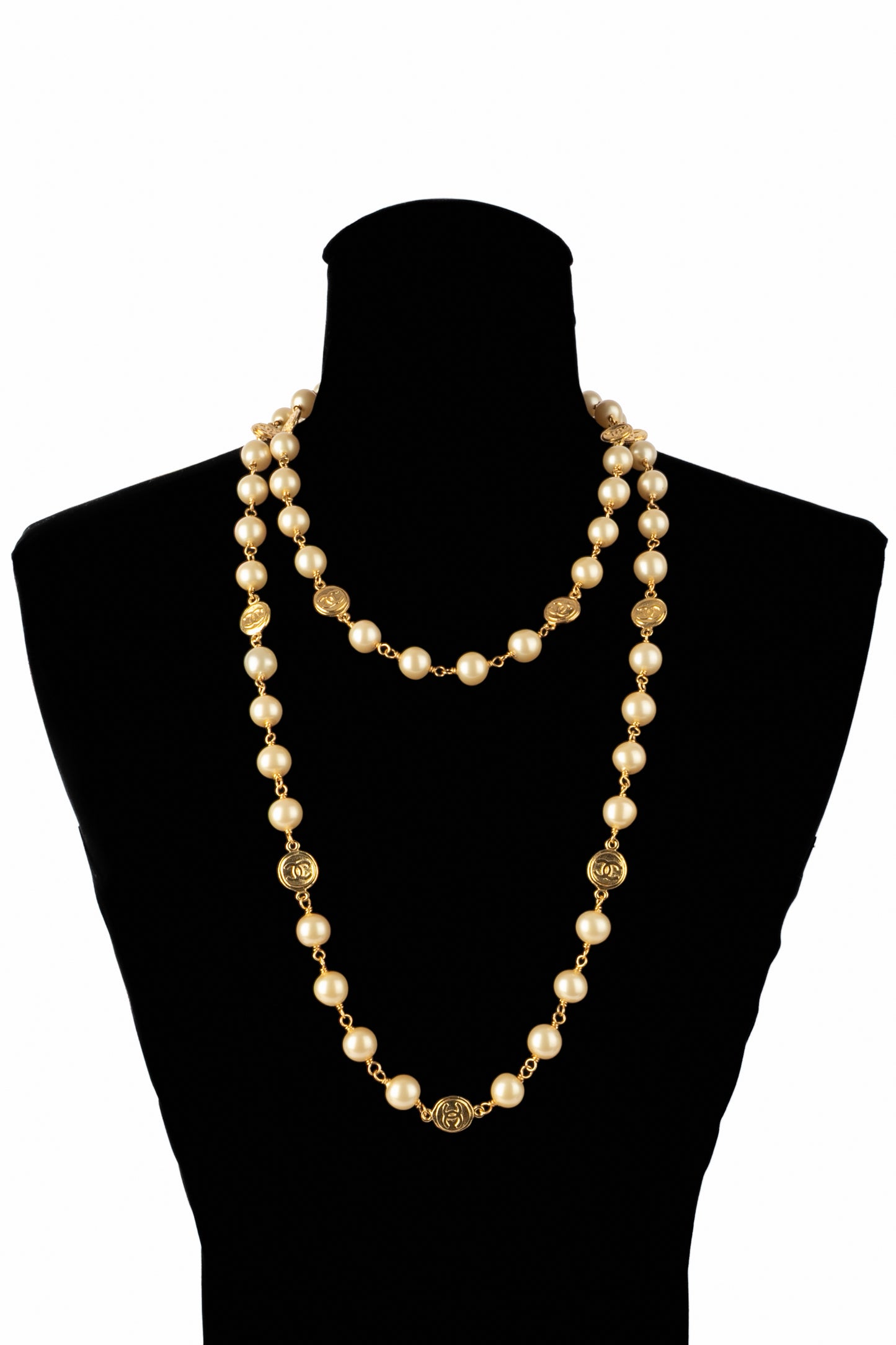 Collier de perles Chanel 