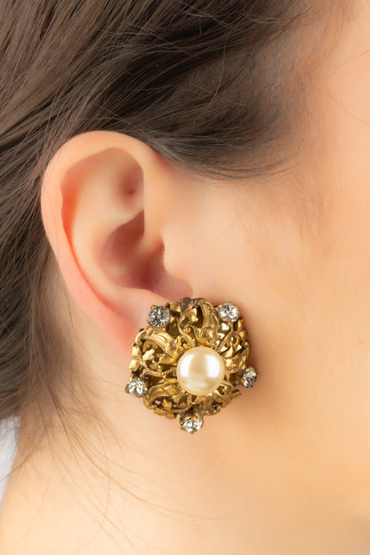 Boucles d'oreilles baroques Chanel
