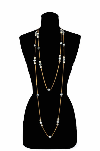 Collier sautoir de perles Chanel