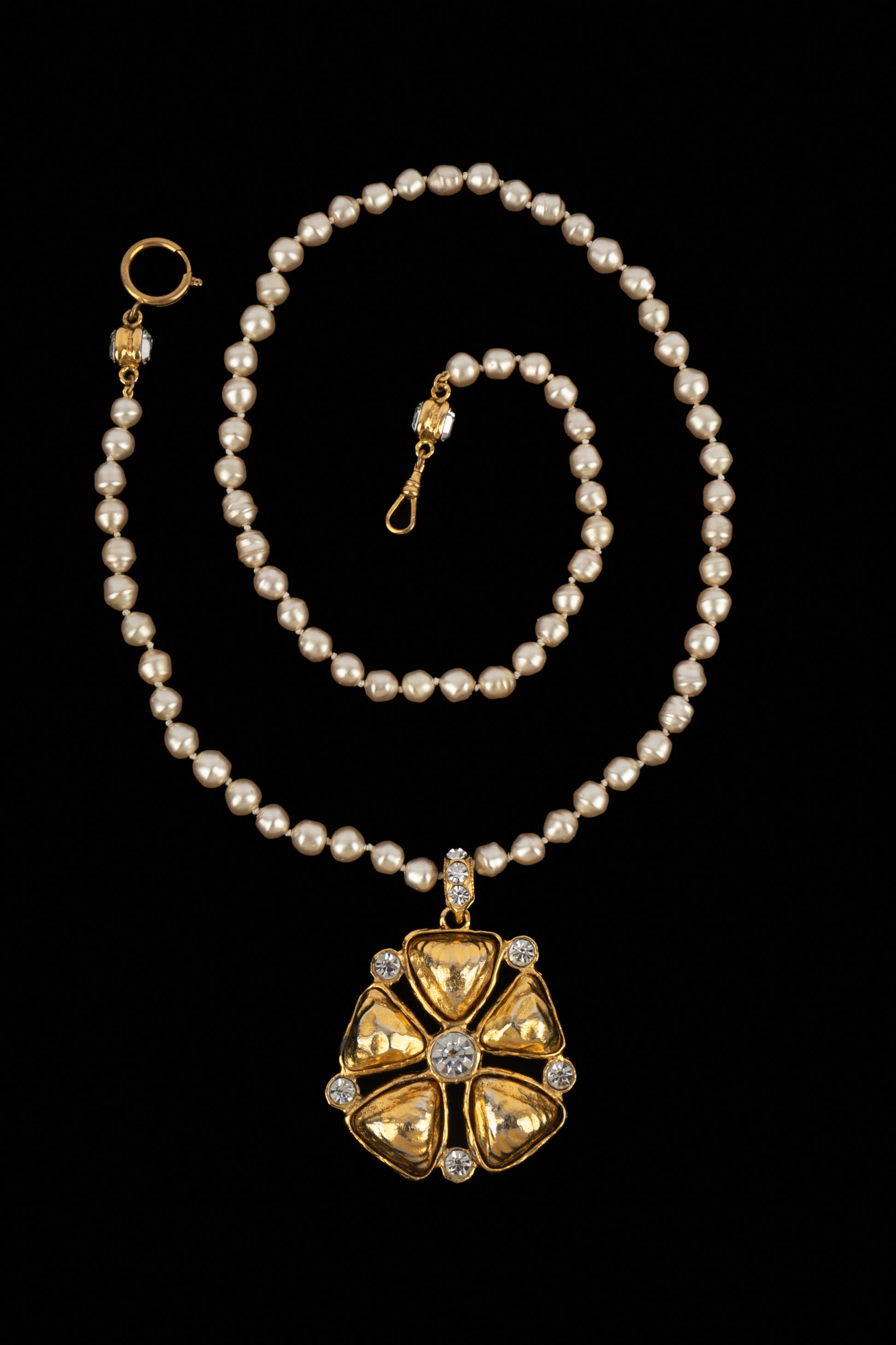 Collier pendentif Chanel 1985-1990