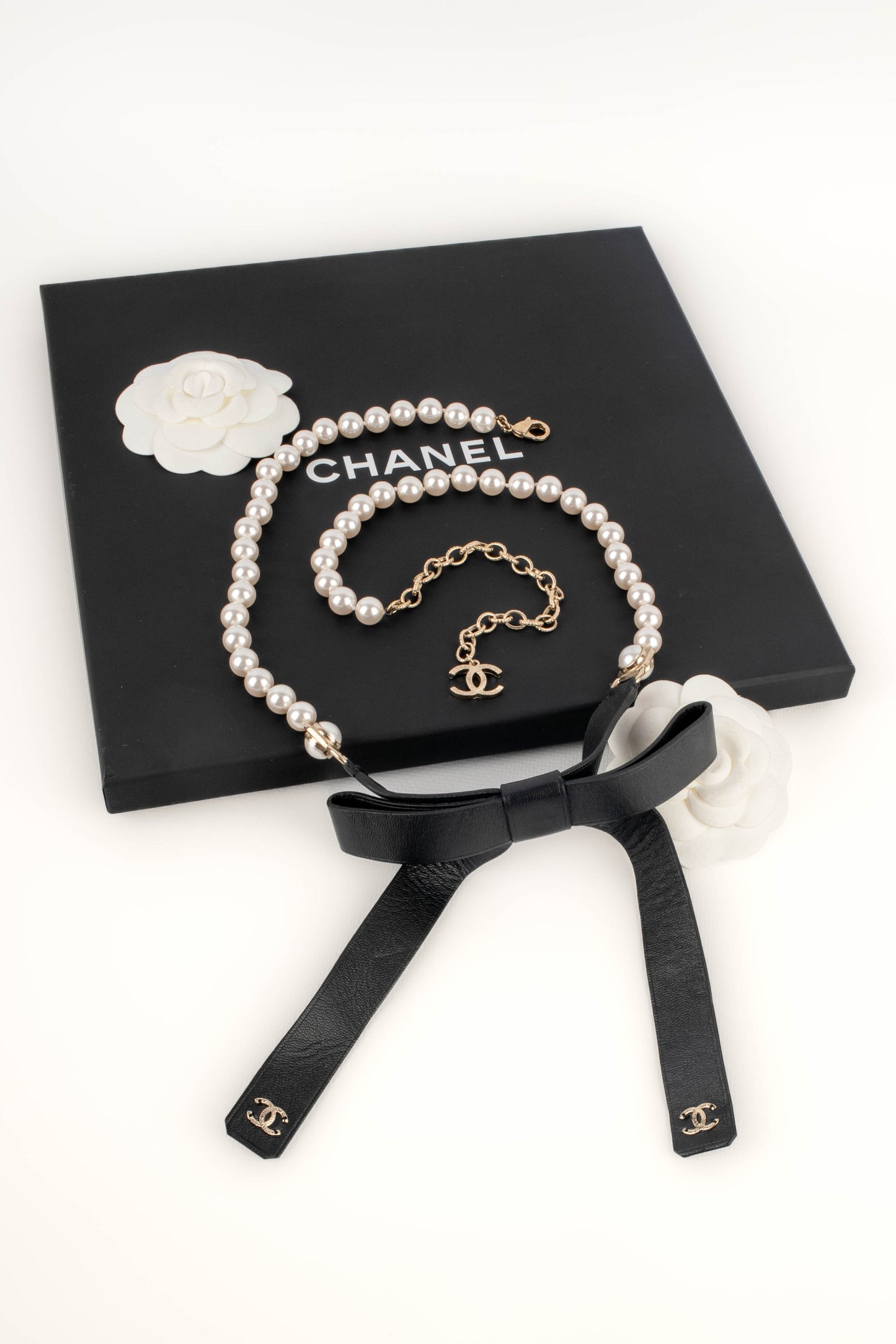 Collier / ceinture noeud Chanel