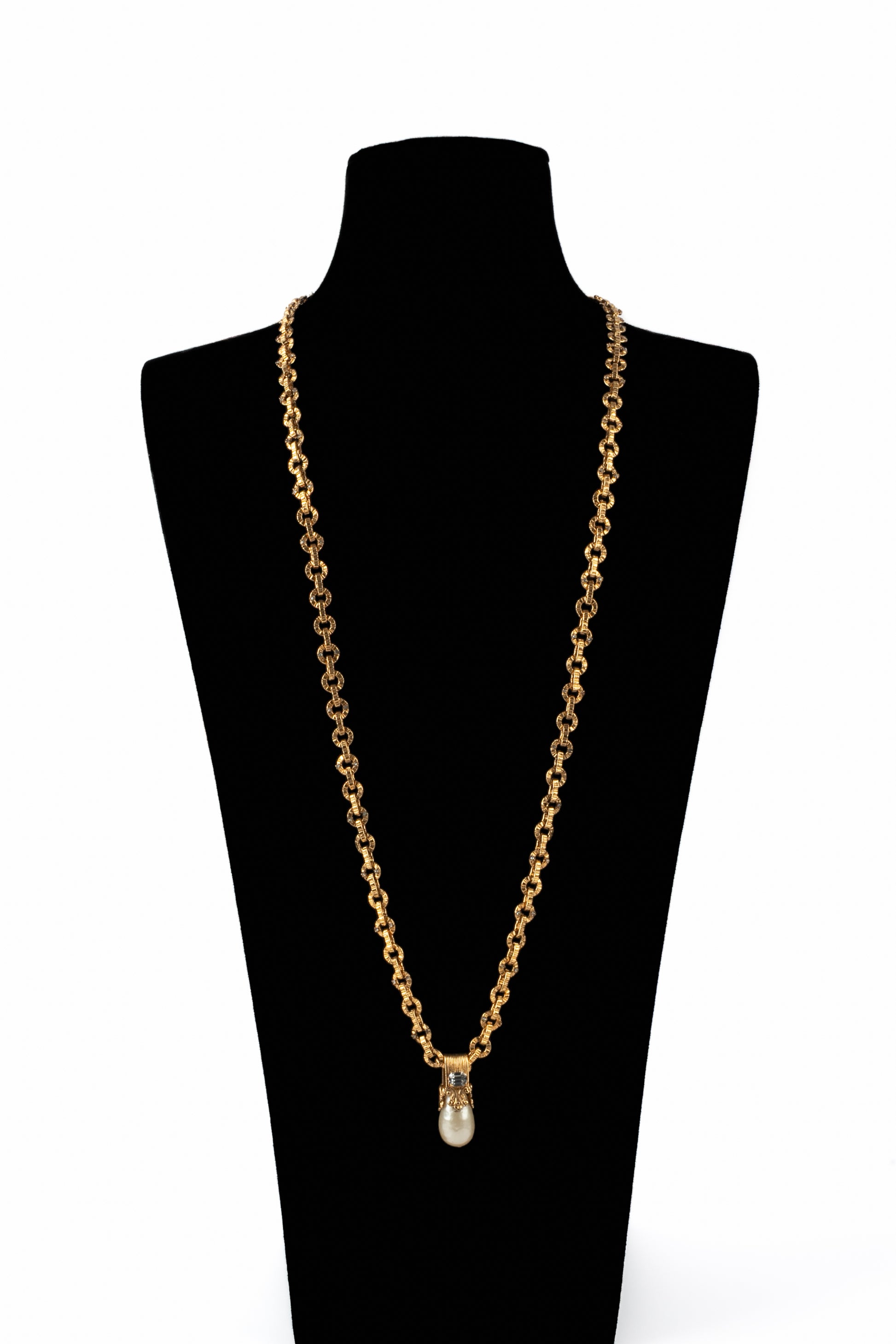 Collier pendentif Chanel 1960's