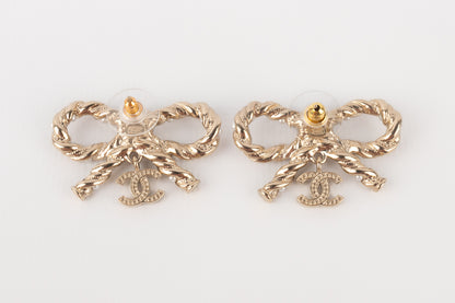 Boucles d'oreilles noeuds Chanel