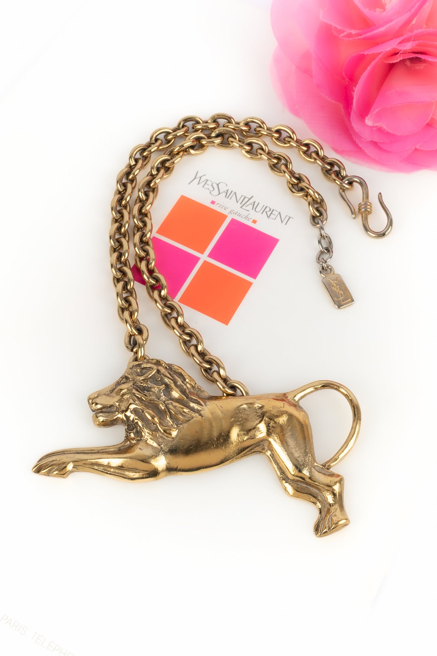 Collier lion Yves Saint Laurent
