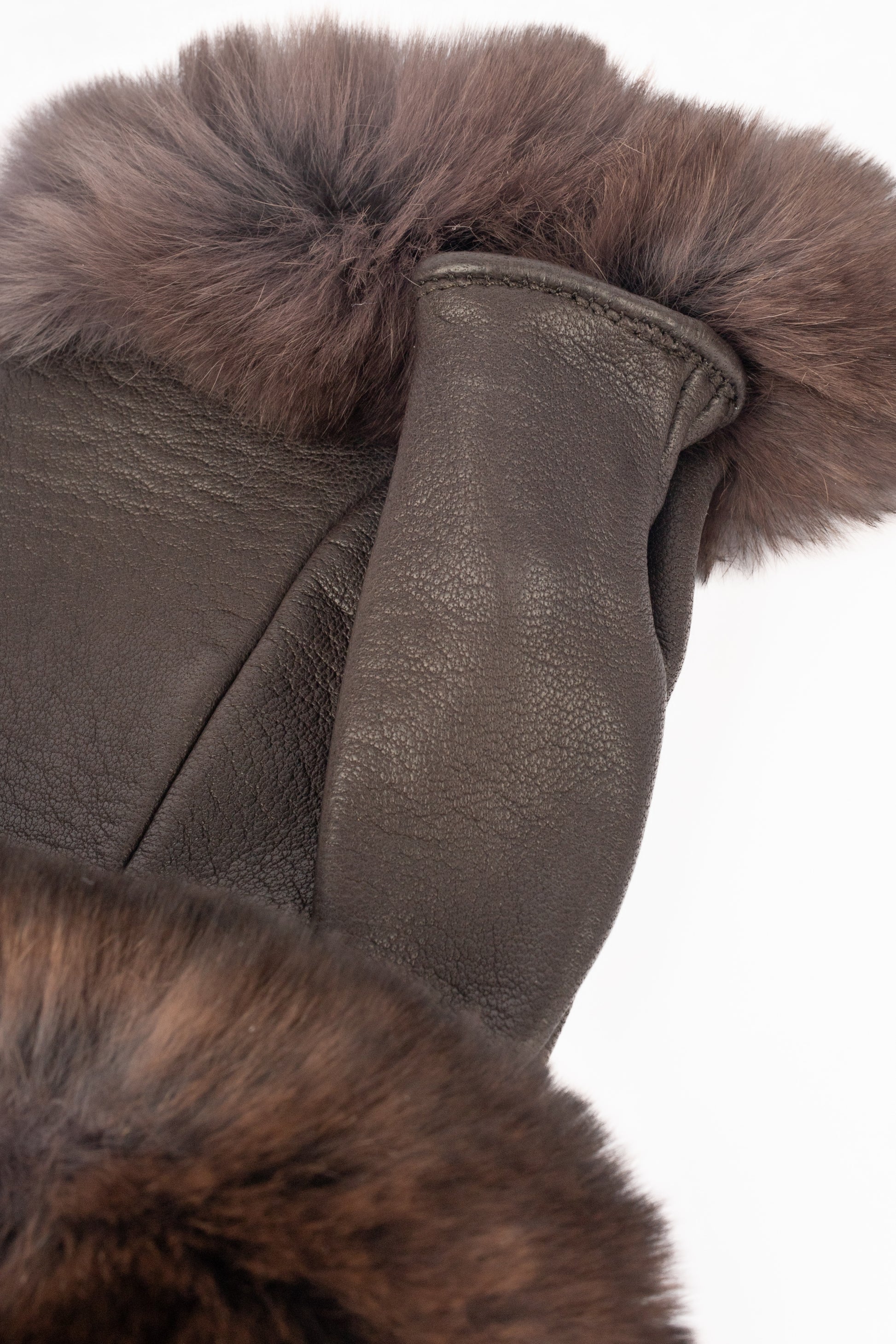 Mitaines en cuir et fourrure Chanel 