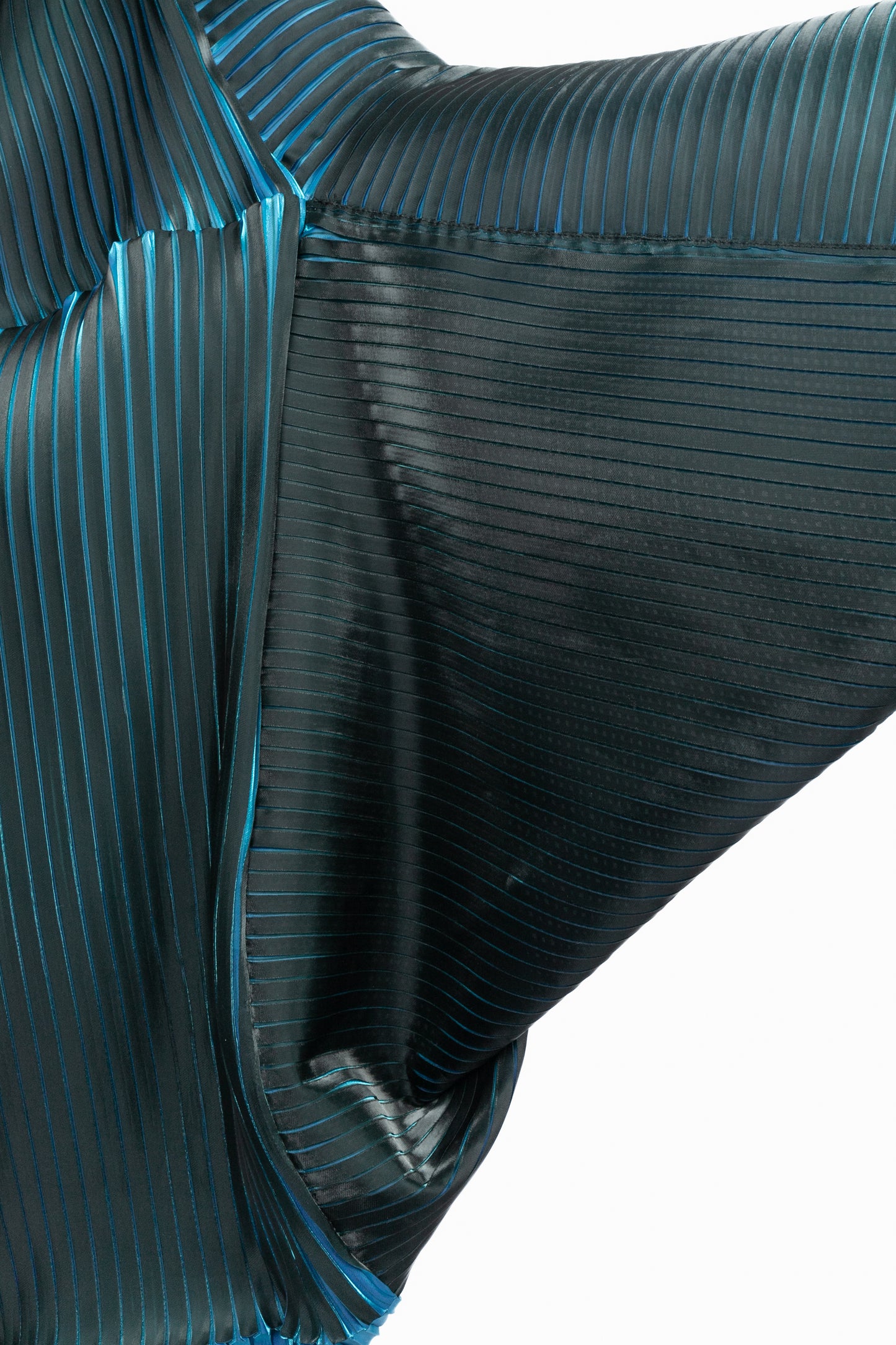 Manteau irisé Issey Miyake 