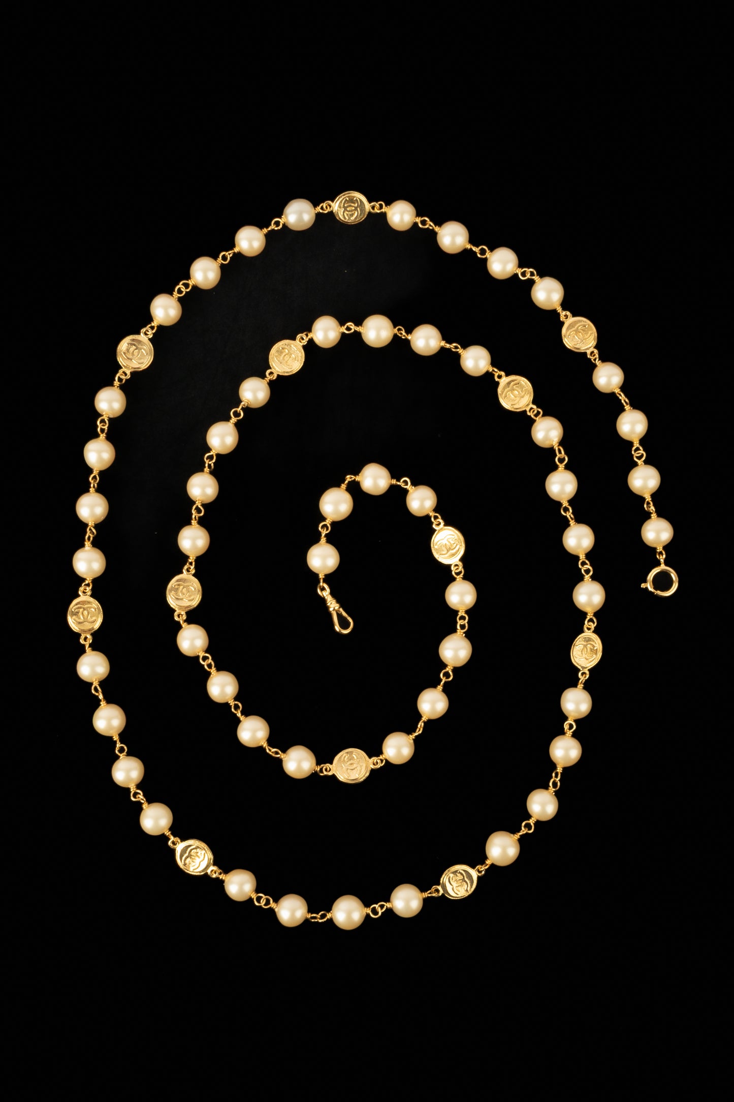 Collier de perles Chanel 