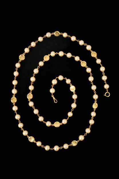 Collier de perles Chanel 