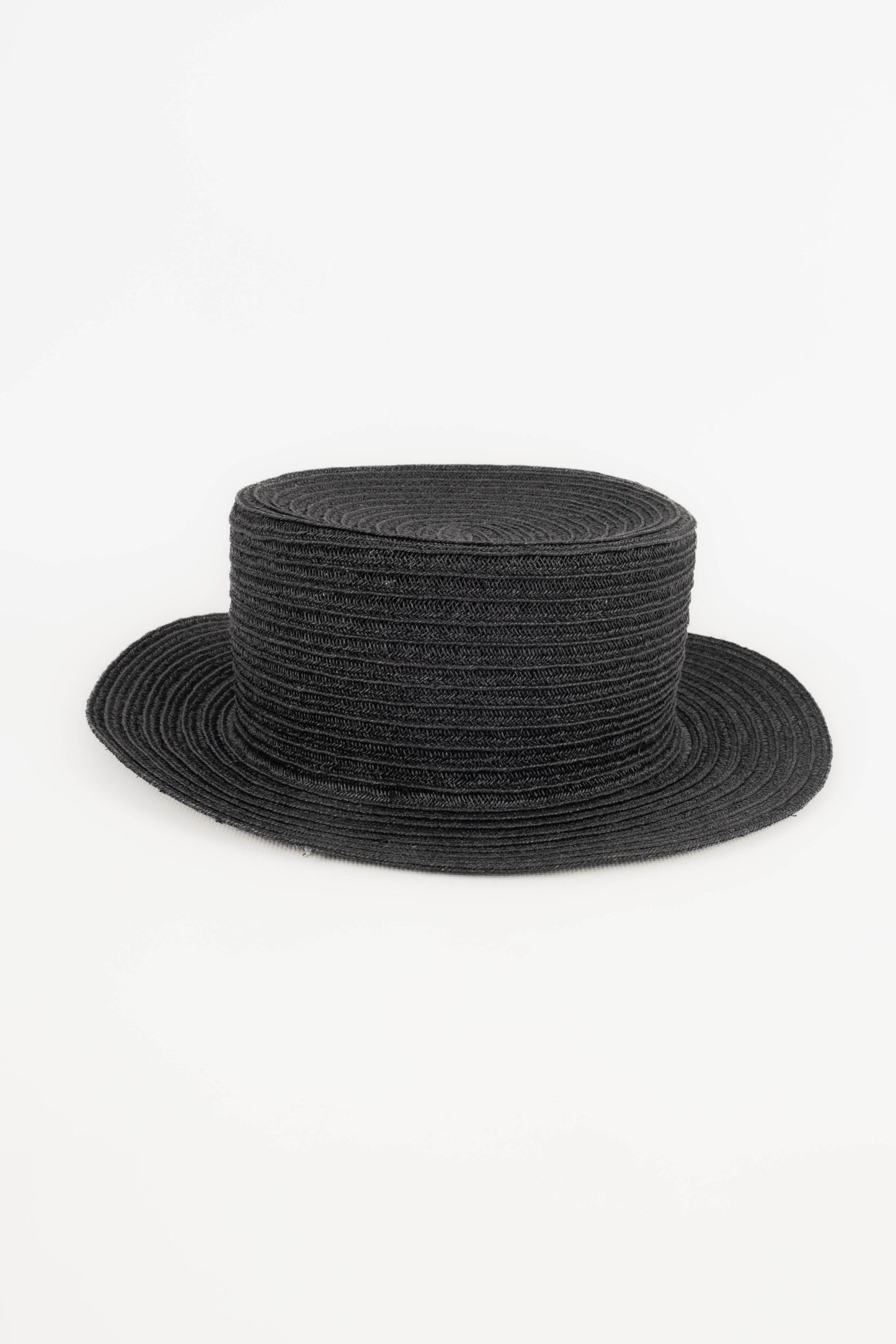 Chapeau de paille noire