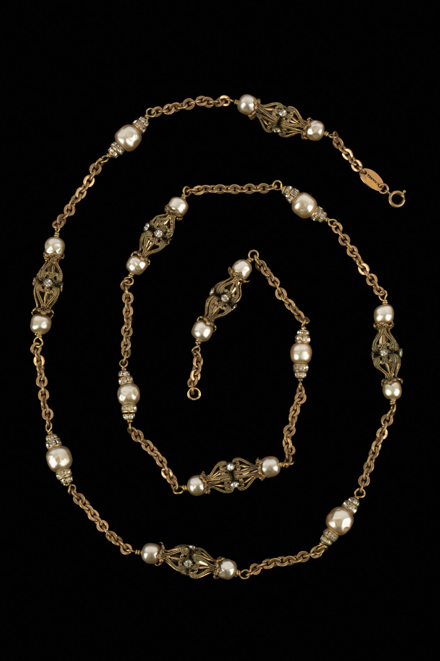 Collier sautoir Chanel Epoque Coco