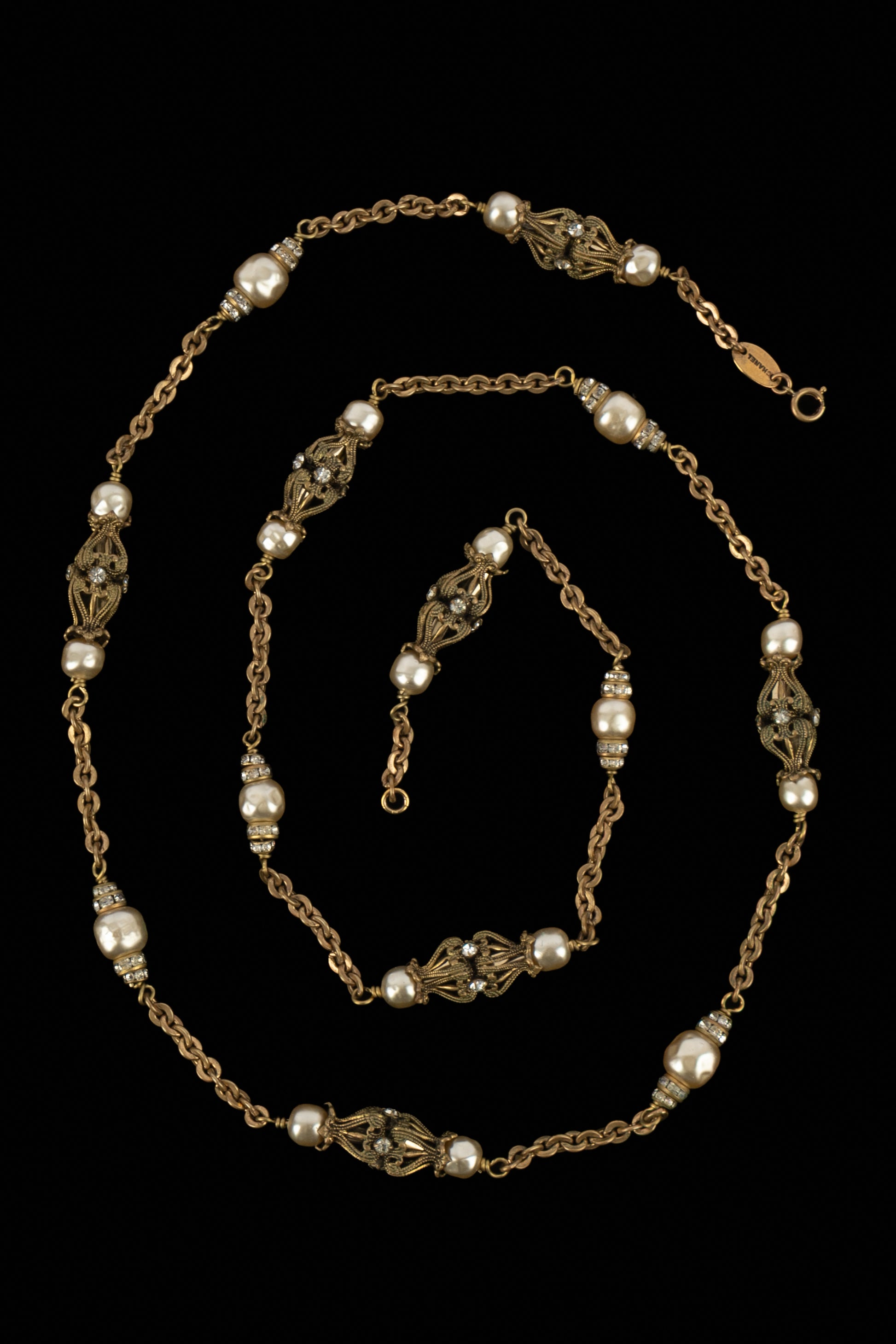 Collier sautoir Chanel Epoque Coco