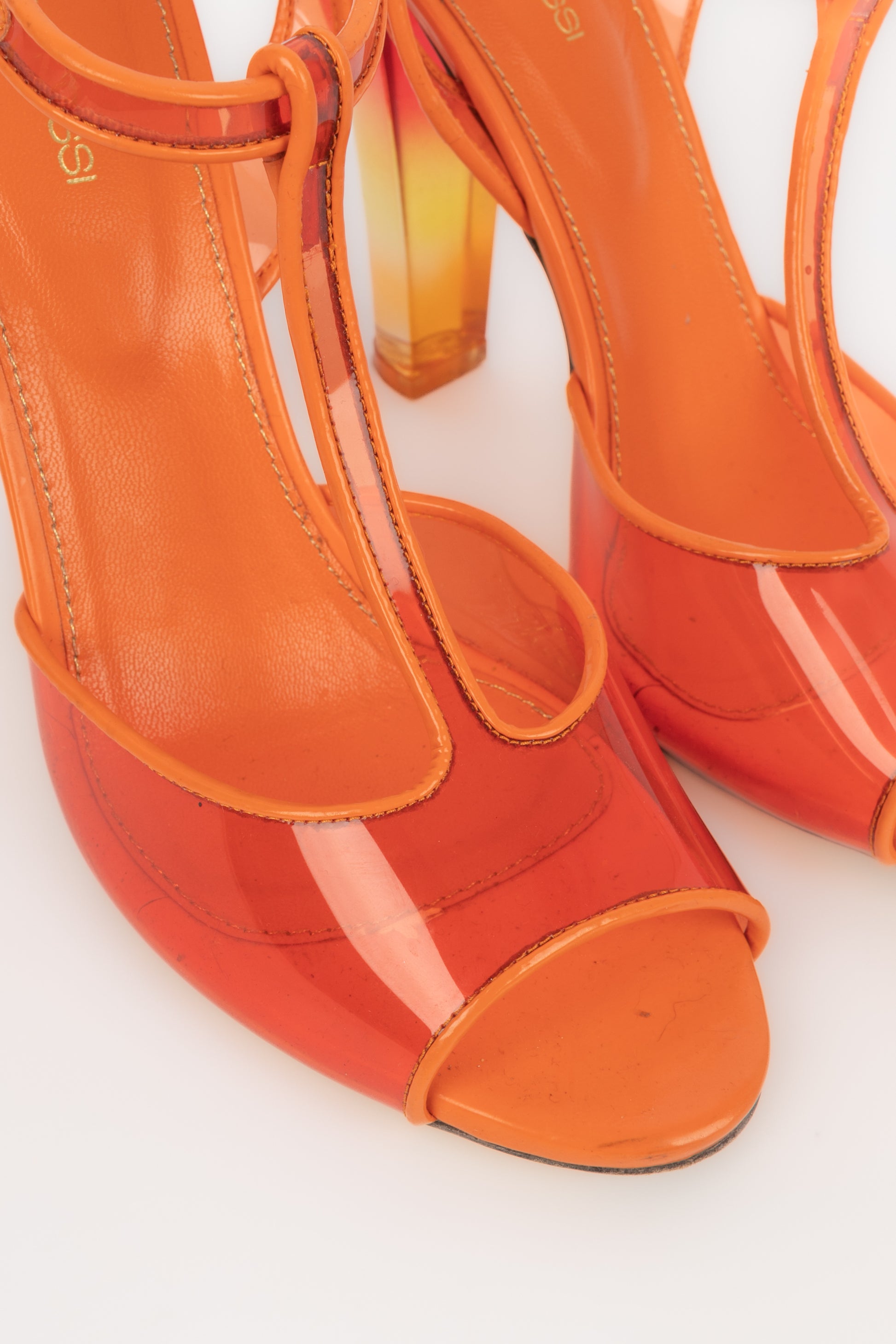 Escarpins oranges Sergio Rossi