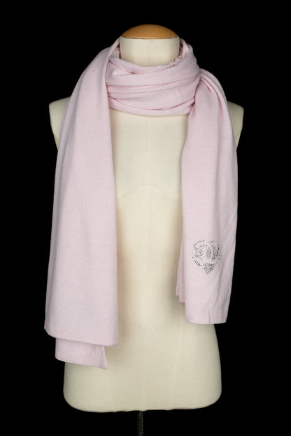 Ensemble d'hiver en cachemire rose Chanel 2025
