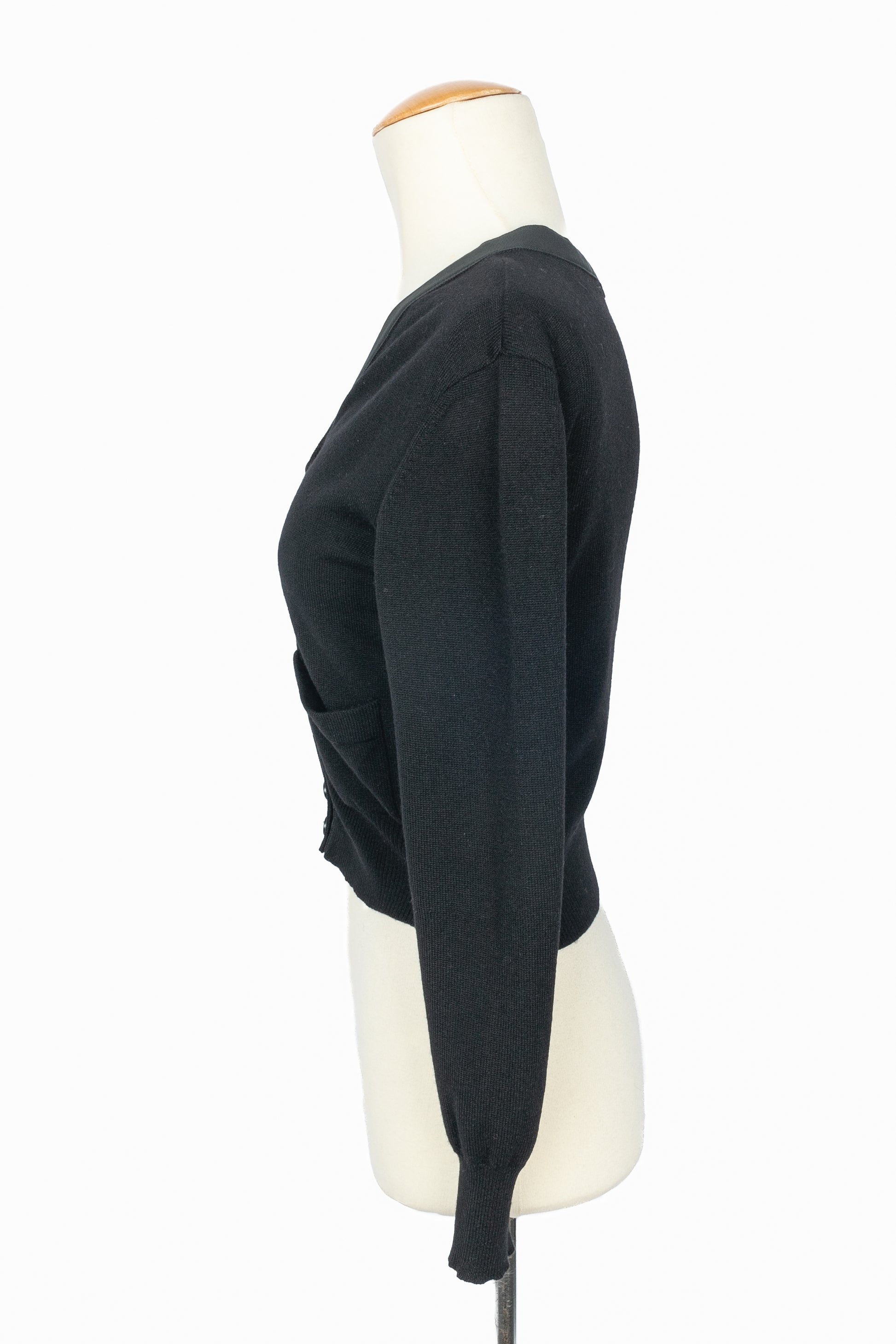 Cardigan noir Chanel