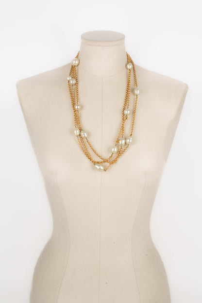 Collier de perles Chanel